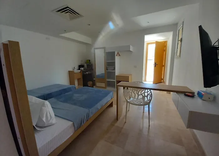 Nayah Stays, Ground Terraces 3*